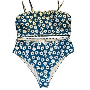 Floral Blue and White Bikini Women’s Plus 3XL